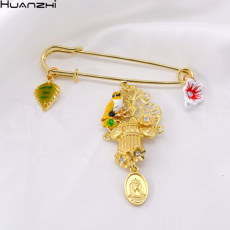 HUANZHI 2020 Nuovo Umani Viso Ritratto catena di Metallo Vintage ▾ Spilla Vecchio Cartone Animato Modelli di Smalto del Cappotto Dei Monili Accessori per le Donne Degli Uomini