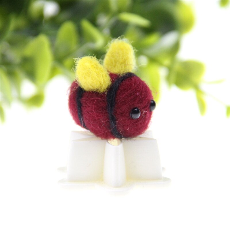 5pcs Handmade Needle Wool Felt Bee Home Party Hanging Decoration DIY Hair Accessories Finished 3D Cartoon Bee: Red