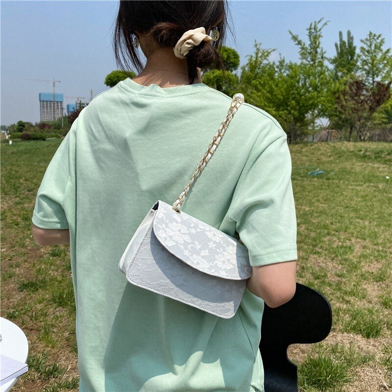 Sac à bandoulière en dentelle perlée pour femmes, sacoche à main de styliste à la , nouvelle tendance 2022 en cuir PU avec chaîne Simple