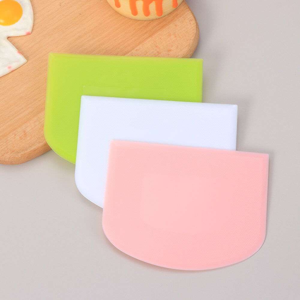 1 PC Kitchen Dough Scraper Eco-Friendly Smooth Edge Baking Pastry Cutter Tools Cream Spatula Cake Decorating Supplies