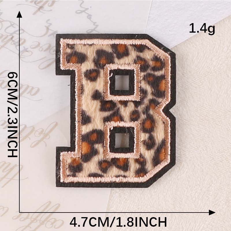 Parches de insignia de letras del alfabeto inglés A ~ Z, apliques bordados con estampado de leopardo, pegatinas para planchar para ropa, ropa con nombre DIY: Cobre envejecido