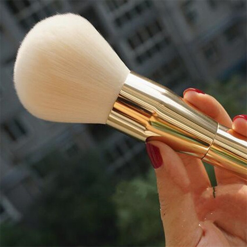 Comfortabele italiaanse make-upkwasten nano superzacht dik haar goud metaal maquiagem blush poeder kabuki make-upkwast