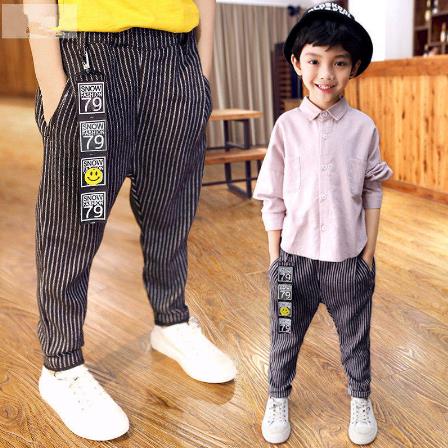 Barns fritidsbyxor pojkar byxor randiga byxor tryckta broderier tecknat mönster enfärgad barnbyxor enkel