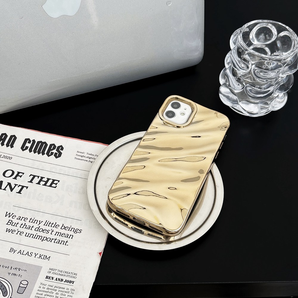 Luxury Curly 3D Wavy Golden Pattern Phone Case For iPhone 15 11 12 13 14 Pro Max X XR XS 7 8 Plus SE Soft Shockproof Cover