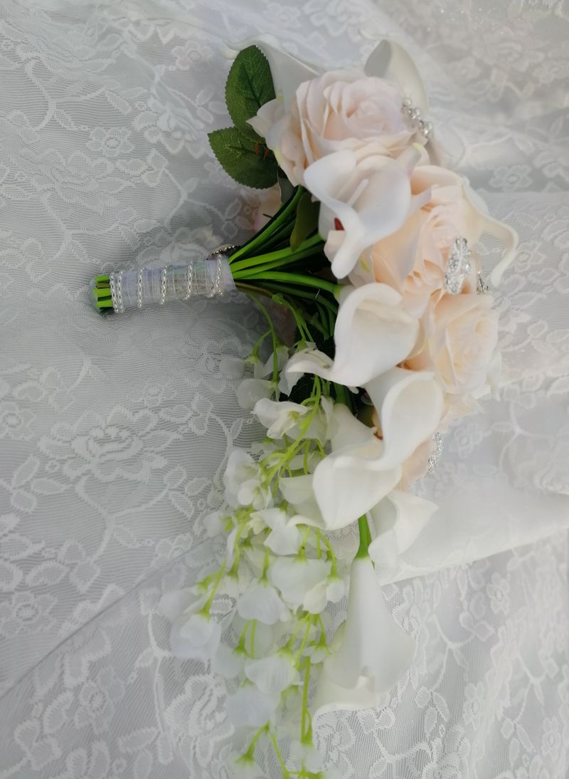 Roze Bruidsboeket Cascading Bruiloft Bloemen Witte Calla Lelie Bruidsboeket Bloem Ramo De Novia Boda