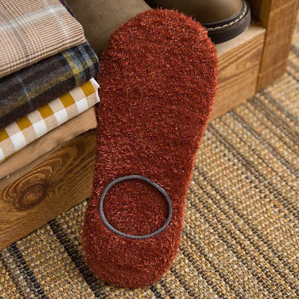 1 para kobiety jesień zima domu ciepłe włochate miękkie podłogi aksamitne skarpetki krótkie zagęścić owłosione miękkie niewidoczne skarpetki zimowe kobiety: Czerwony