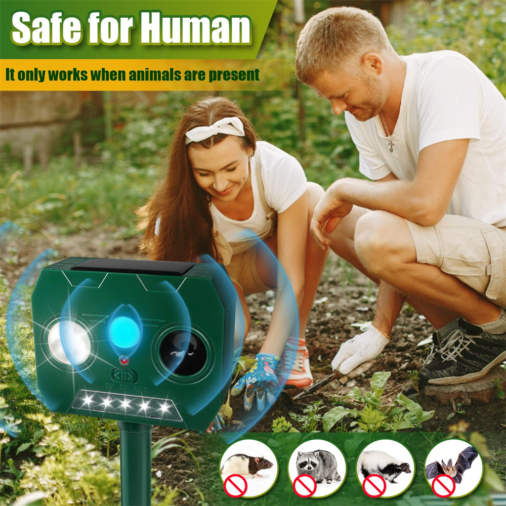 LED Light Alarm Ultrasonic Cat Dog Repellant Outdoor Solar Power Rechargeable Garden Repellers Cat Deterants for Animals