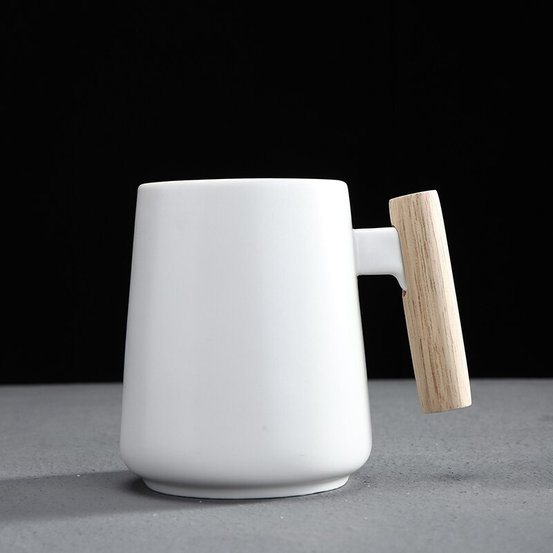 Nordic Eenvoudige Wit Zwart Keramische Mok Koffie Met Houten Handvat 480 Ml Water Cup Voor Relatiegeschenk Moderne stijl Mokken: White Mug