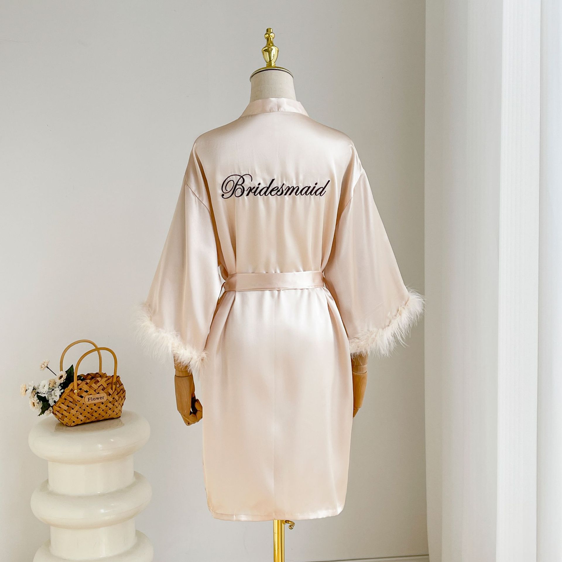 Robe de demoiselle d'honneur en Satin, Kimono, Lingerie intime, Sexy, manches plumes, peignoir, chemise de nuit, vêtements de nuit courts, taille unique: Kaki