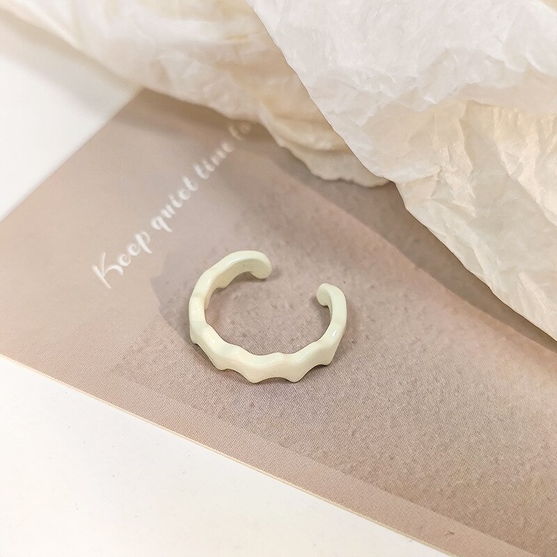 AOMU Neue Korea Stil Einfache Süße Süssigkeit Farbe Acryl Harz verdrehte Ring Unregelmäßige Geometrische Offene Ringe für Frauen: B 1stck