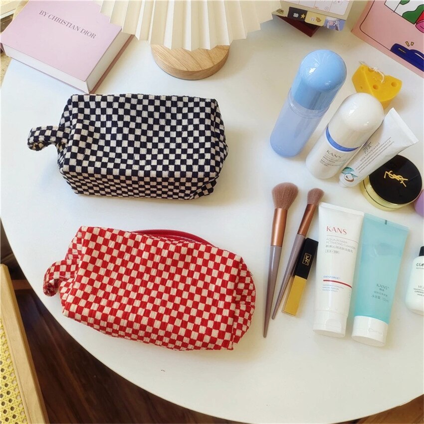 Nuove borse per trucco a scacchiera Ins coreane per modello di mucca portatile da donna custodia per articoli da toeletta cosmetica di grande capacità