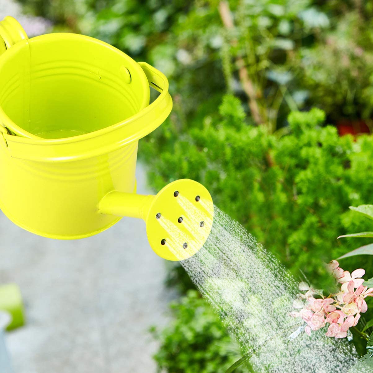 Mini regadera pequeña de Metal para jardín, hervidor de agua de colores sólidos para flores, rociados accesorios, 1 pieza