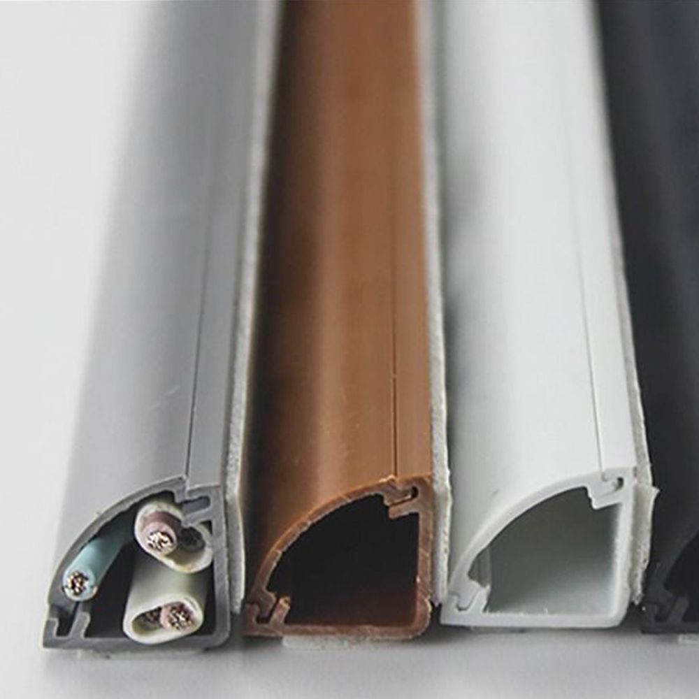 Samoprzylepna trójkątna osłona przewodu przedłużającego osłona kanału okablowania anty-właczana osłona przewodu podłogowego osłona kabla zasilającego