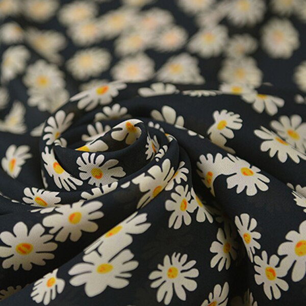 Good dracing pure crepe georgette de seda estampado de flores de tela sobre base negra, SCG642