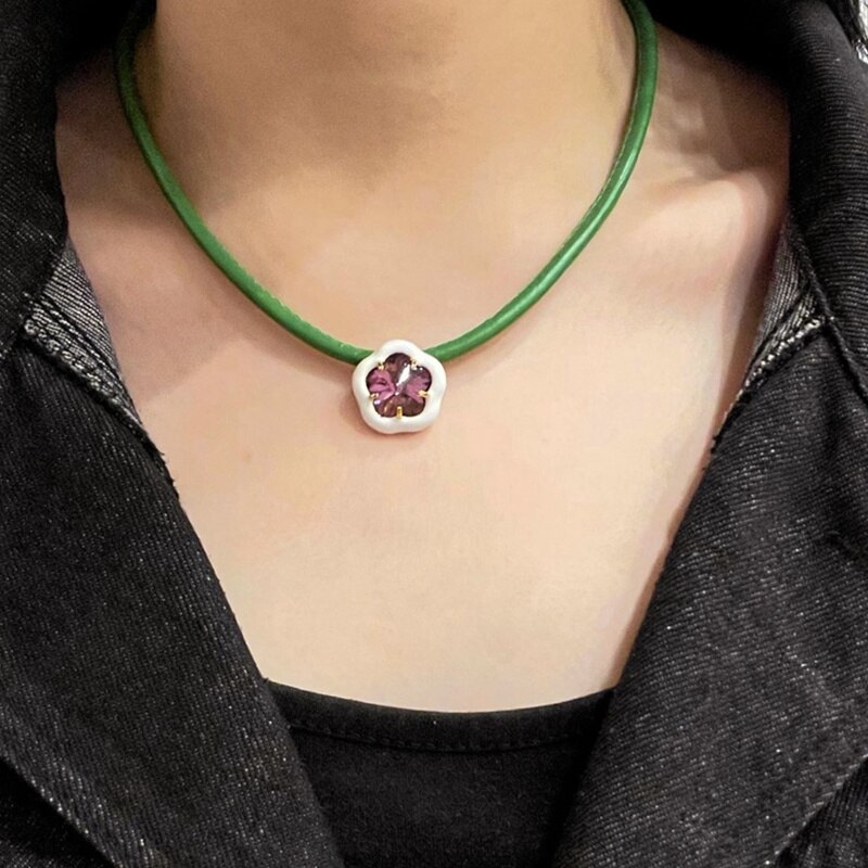 INES nuovo colore cuore fiore iperbole zircone girocollo in pelle collana clavicola per le donne ragazze festa gioielli di moda HANGZHI 2021