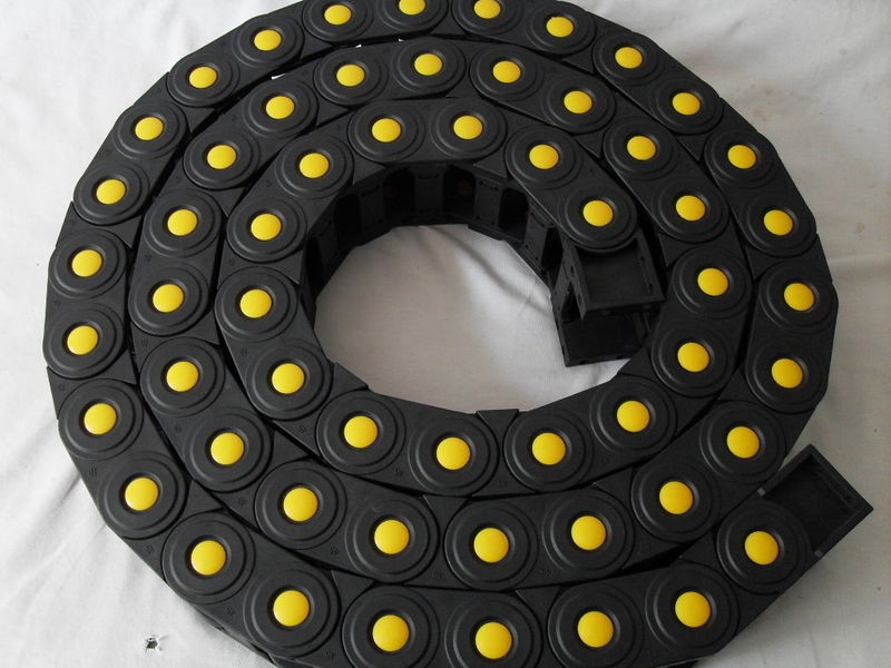 Bridge type strong plastic cable chain