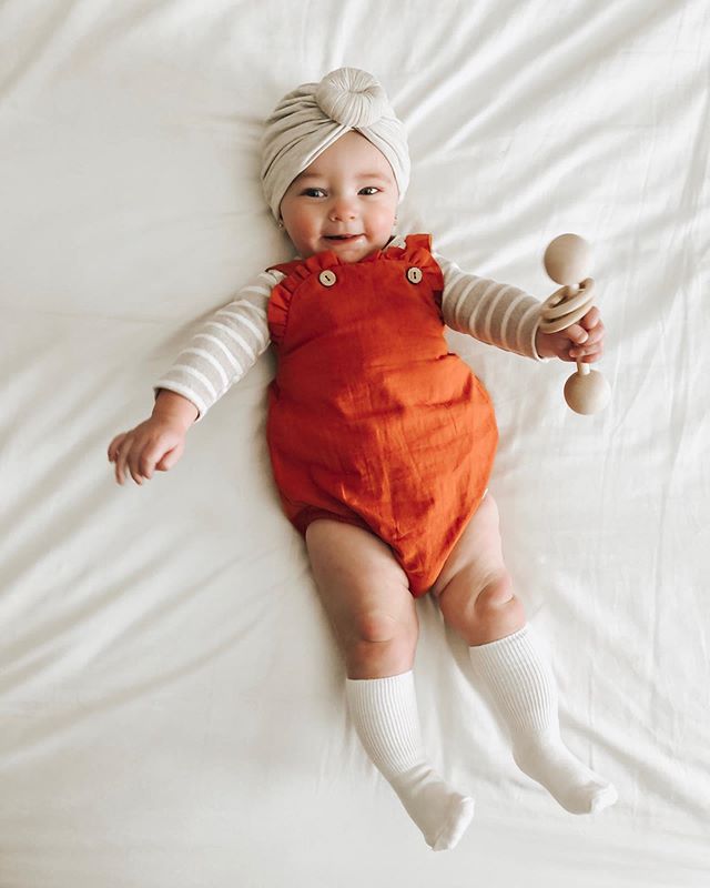 0-12M Neugeborene Baby Mädchen Jungen SchöNe Strampler Rüschen Ärmel Einfarbig rückenfrei Gesamt Baumwolle Kleidung 2 farben Outfit