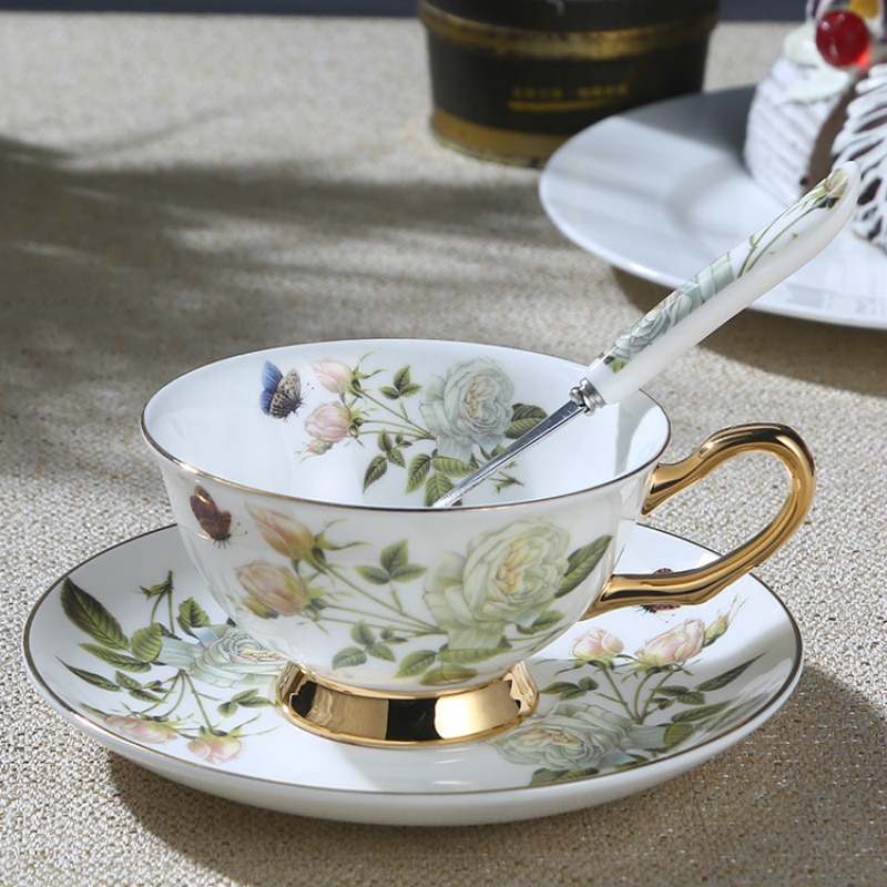 Porcelana de hueso taza de café de China y platillo de lujo de cerámica Vintage té moderno Tazas de café utensilios de cocina Tazas Para Tazas