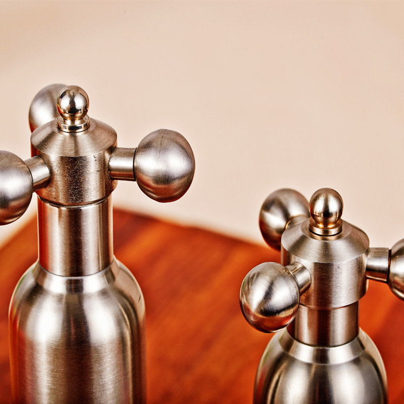 304 Stainless Steel Manual Pepper Grinder Faucet Shape Black Pepper Mill Seasoning Bottle Food Safe Ceramic Burr Salt Grinder