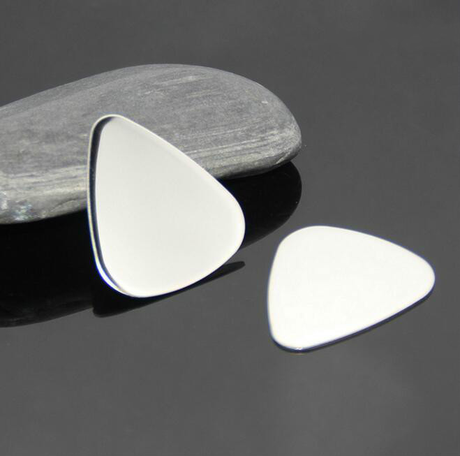 10pcs/pack Guitar Picks Plectrum 0.3mm Stainless Steel Metal Electric Guitar Bass Picks Plectrum Guitar Parts & Accessories GYH