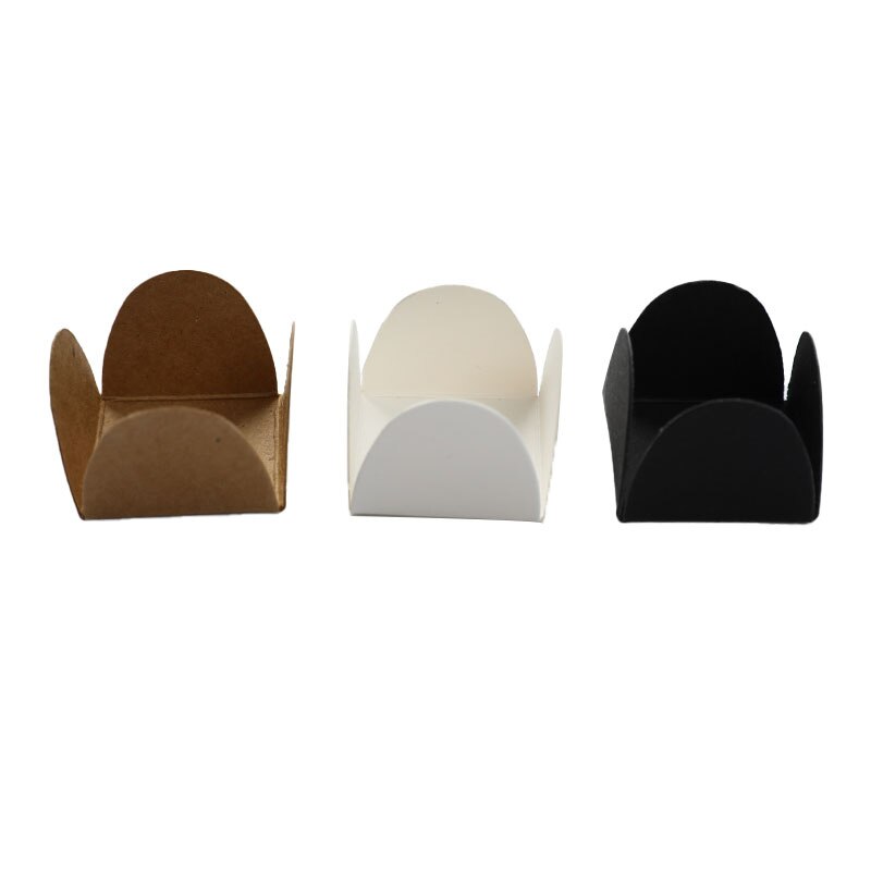 50pcs Kraft Paper Chocolate Spacer Chocolate Candy Tray Paper Dessert Chocolate Base Disposable Dessert Cake Trays