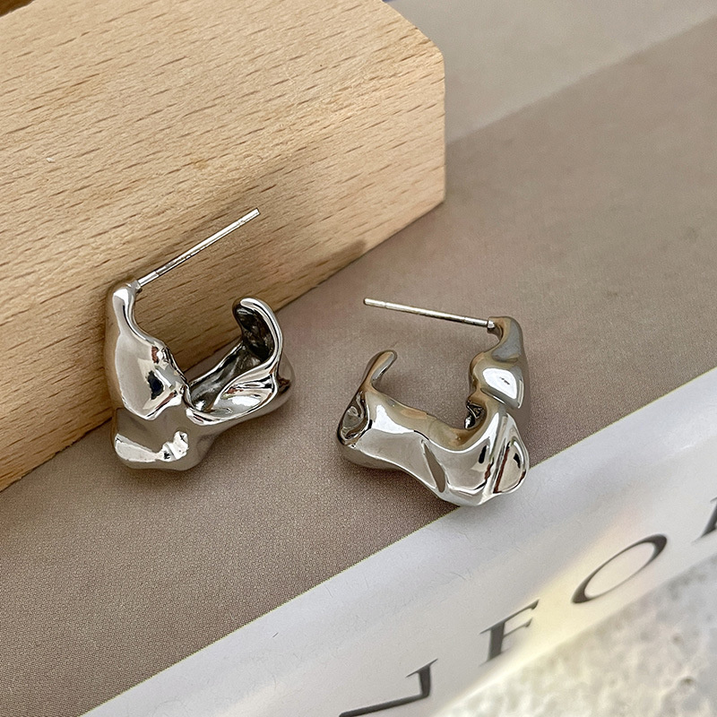 Irregular Liquid Metal Earrings Personality Retro Geometric Hollow Out Earrings Woman Party Travel Christmas: antique silver