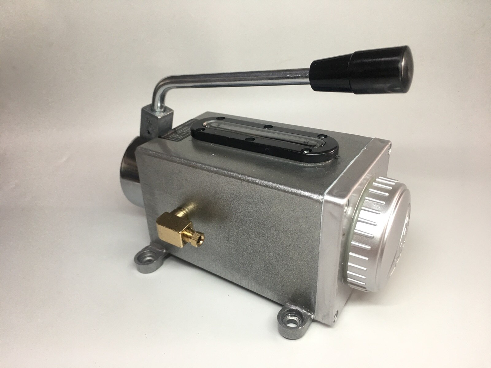 Y-8 Hand Operated Manual Pump Lubrication Punching Oil Pump CNC Milling Machine Manual Hand Pump Oiler