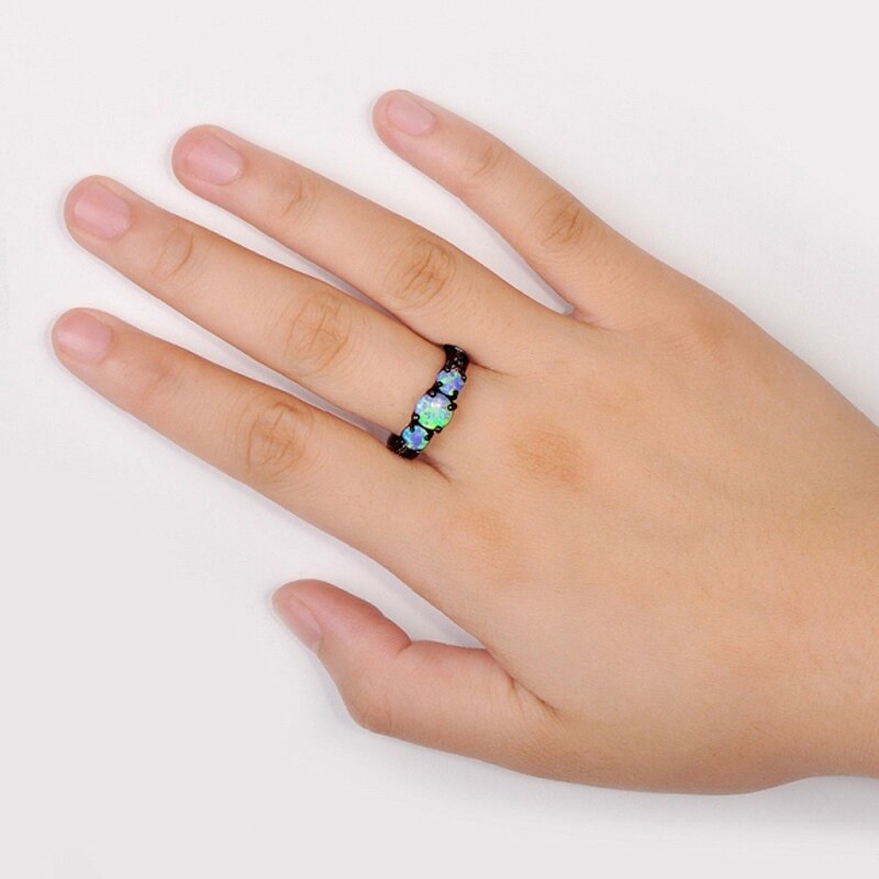 Prachtige Vrouwelijke Ronde Blue Brand Opal Ring Black Gold Filled Trouwringen Voor Vrouwen Vintage Sieraden Anillos Mujer