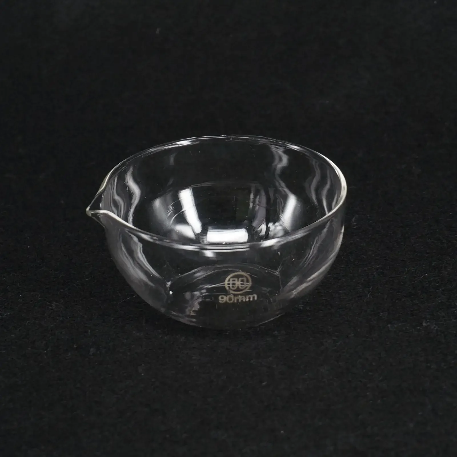 90mm Diameter Lab Glass Evaporating Dish Flat Bottom with Spout For Chemistry