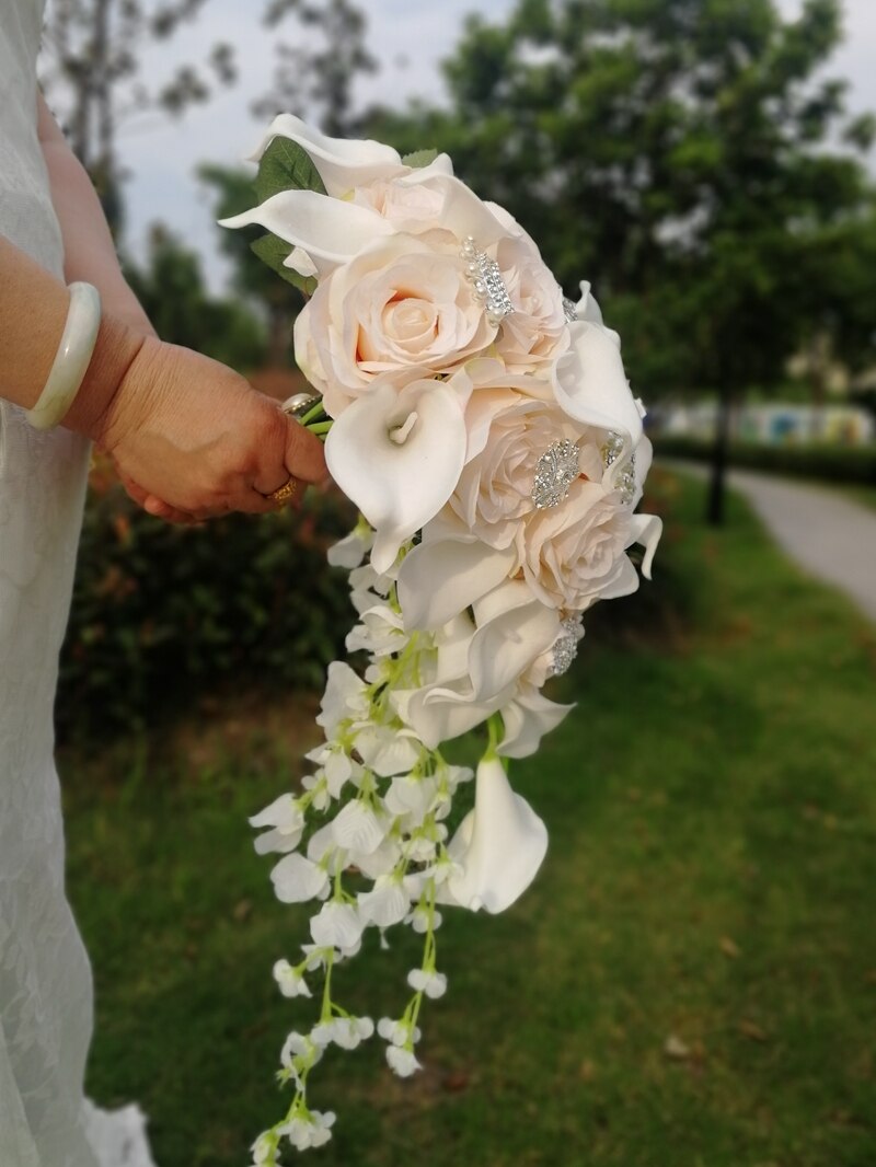 Roze Bruidsboeket Cascading Bruiloft Bloemen Witte Calla Lelie Bruidsboeket Bloem Ramo De Novia Boda