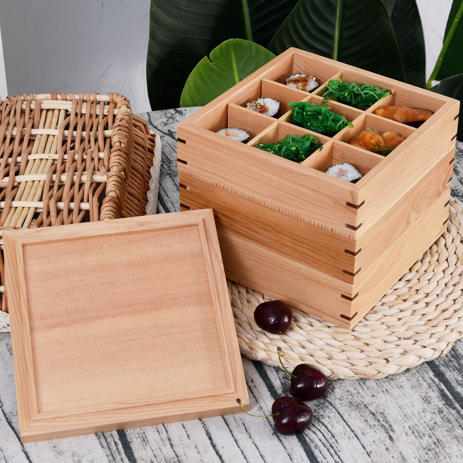 Japanese Style Wooden Lunch Box Multi-layer Bento Box Sushi Box Picnic Party Barbecue Travel and Outing Food Container