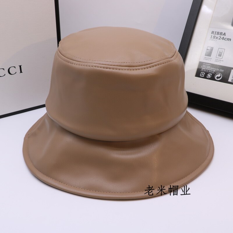 [deat] efterårs patchwork vild japansk og koreansk stil pu fiskerhue flad top solid håndvask hætte  tx326: Khaki