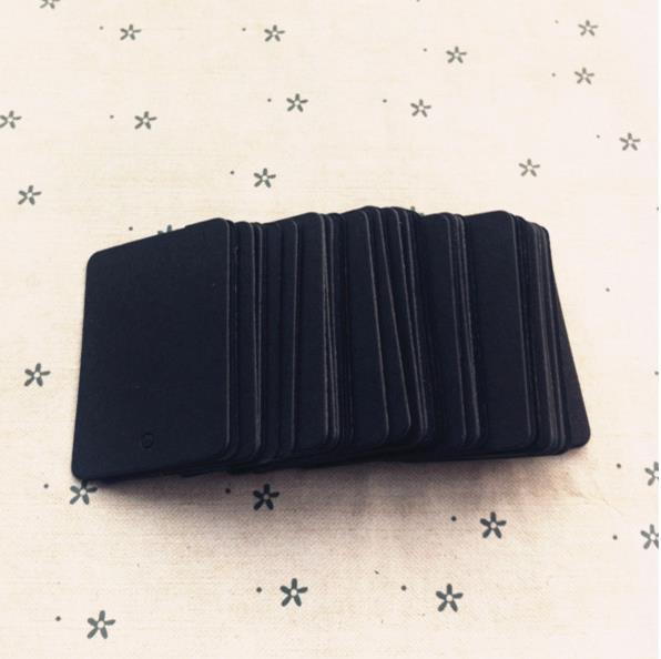 Etiquetas de cartón rectangulares para ropa, Papel Kraft blanco y negro con palabras de papel en blanco, tarjeta de identificación, 3,5 unids/lote, 400x5 Cm: Negro