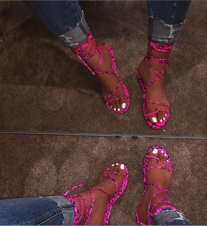 Sommar kvinna sandaler kvinnor orm skor peep toe korsband snörning höga klackar kvinnliga genomskinliga skor 9056