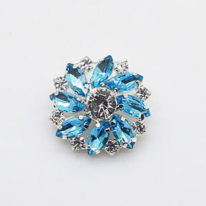 2 piezas 28mm forma de flor Metal brillante diamantes de imitación botones de vidrio DIY costura accesorios de ropa decorativos: Cobre envejecido