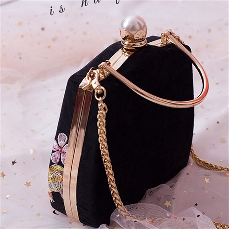 Women Totes Lace Shoulder Bags Black Velour Embroidery Women Pearl Lolita Handbags Ladies Autumn Crossbody Bags