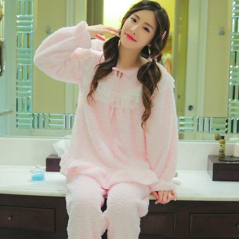 Coral Velvet Ladies Pajamas Autumn and Winter Thick Flannel Lace Collar Two-piece Home Clothes Comfortable and Lovely