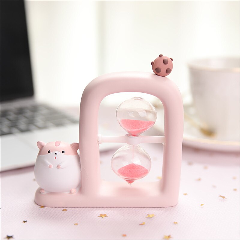 Tecknad hamster harts liten timglas dekompression sand rum bok skrivbord estetisk rum dekoration födelsedag för dotter: Rosa