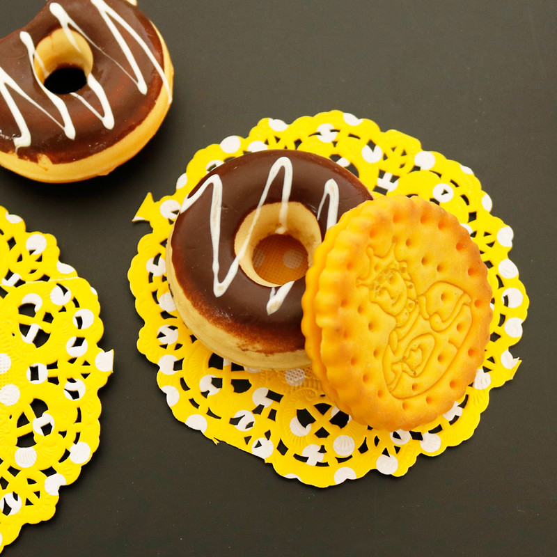 Punkte Papier Spitze Deckchen 3,5 zoll 8,8 cm Runde Dekorative Geschirr setzt Kuchen Verpackung Papier Pads Matten