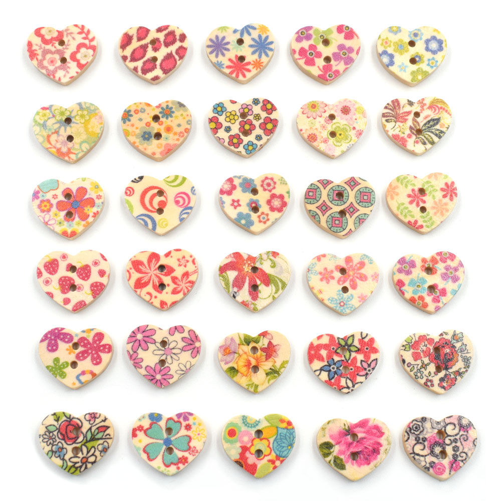 50 stuks willekeurige gemengde patroon Houten Knoppen Liefde hart/Bloem/Vlinder Naaien DIY Kleding Ambachten Accessoires Card decor