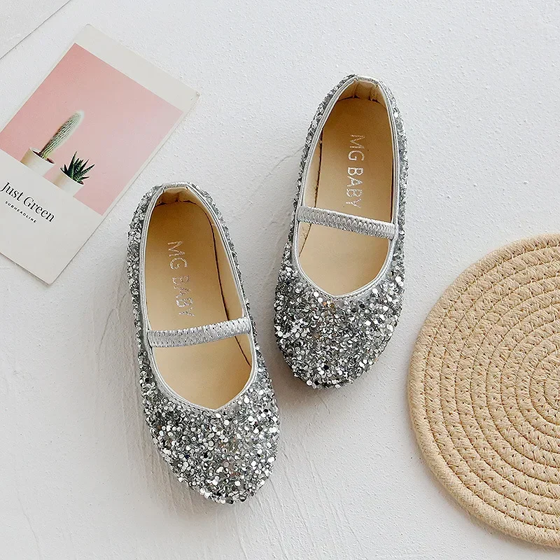 2025 Lente 1 tot 12 jaar oude meisjes kleden Schoenen Schoonheid Puntschoen Tienermeisje Leren Schoenen Bling Prinses Trouwschoenen: Zilver / 34