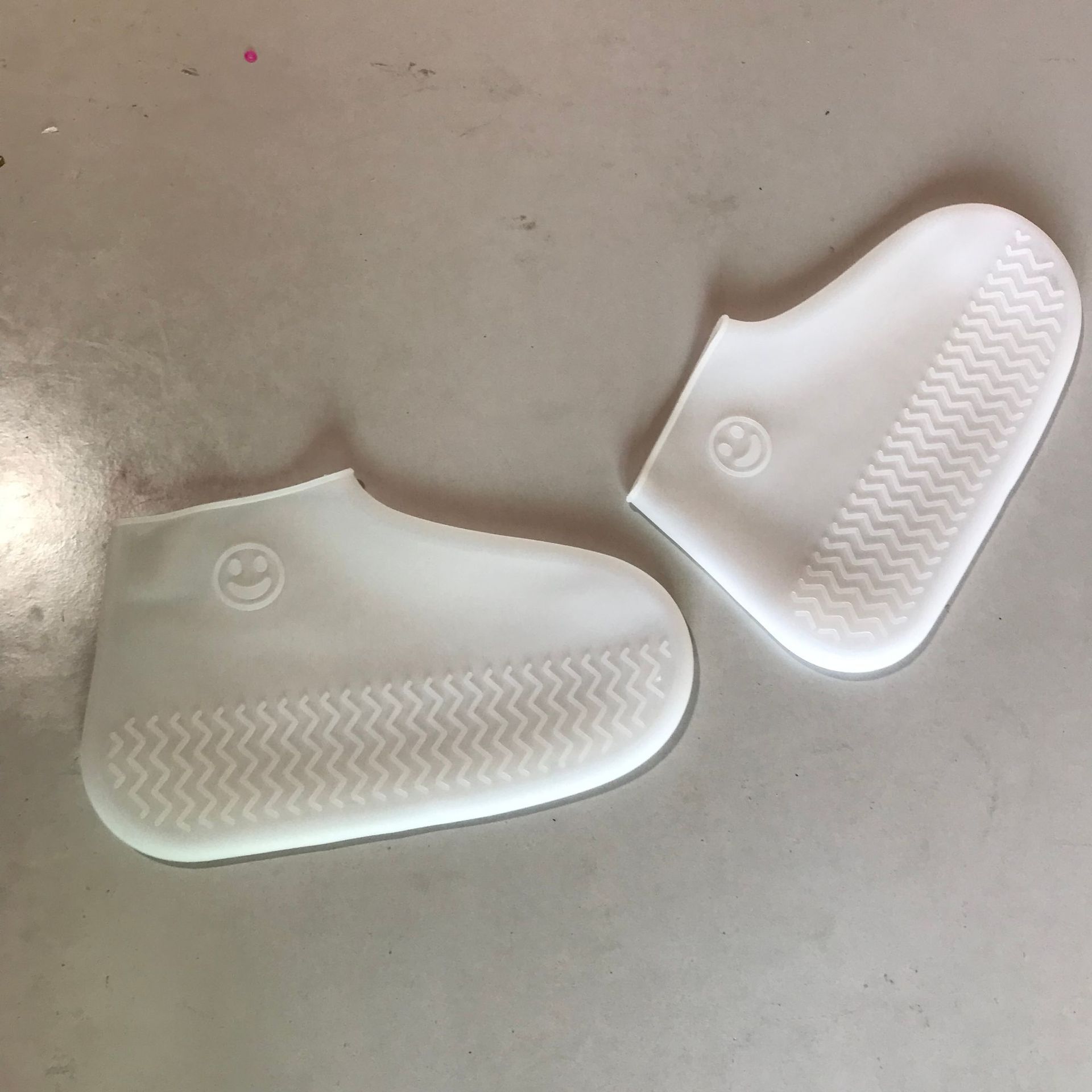Pokrowiec na buty lateksowe silikonowe kalosze osłony na buty wielokrotnego użytku zewnętrzne wodoodporne pogrubienie antypoślizgowa nakładka ochronna na buty Protect: white / M