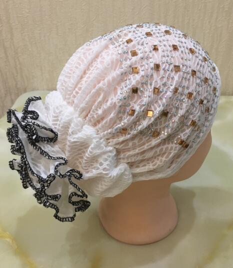 H021 chapeaux musulmans de avec strass, écharpe islamique avec fleur au dos, hijab: white