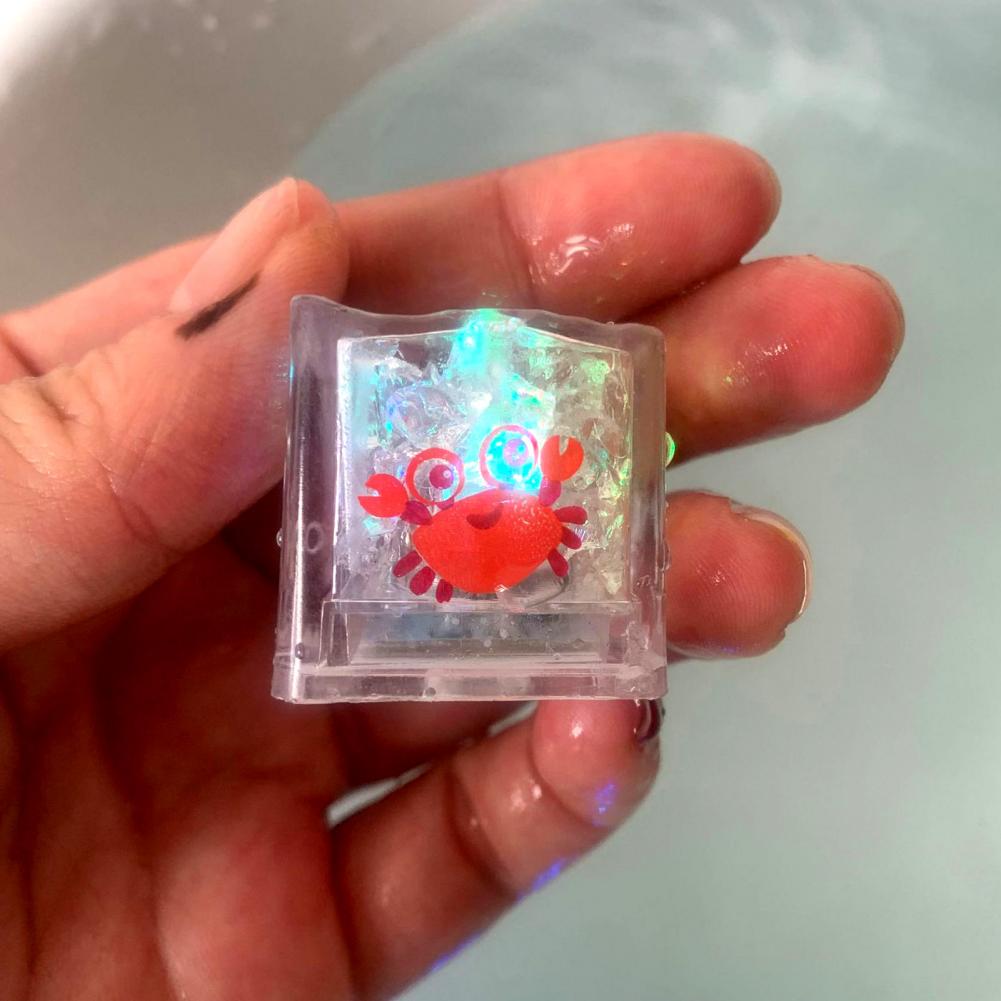 Cubitos de hielo luminosos para baño para niños, juguetes de luz LED coloridos con estampado de animales, 8 Uds.