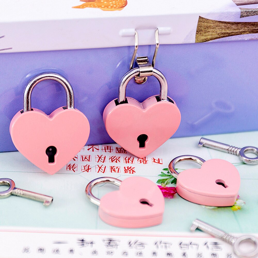 2022 Antique Style Heart Shape Padlock Vintage Lock Pink Romantic Lovely Diary Padlocks Key Lock With Key Cabinet Door Lock