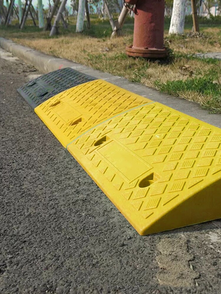 1 Pcs Portable Lightweight Curb Ramps Heavy Duty Plastic Threshold Ramp Kit For Car Trailer Truck Bike Motorcycle Slope Cushion