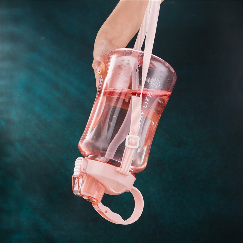 1.5l grandes bouteilles d'eau potable en plastique transparent de grande capacité pour le tourisme de fitness en salle de sport bouteille de sport sans bpa avec paille