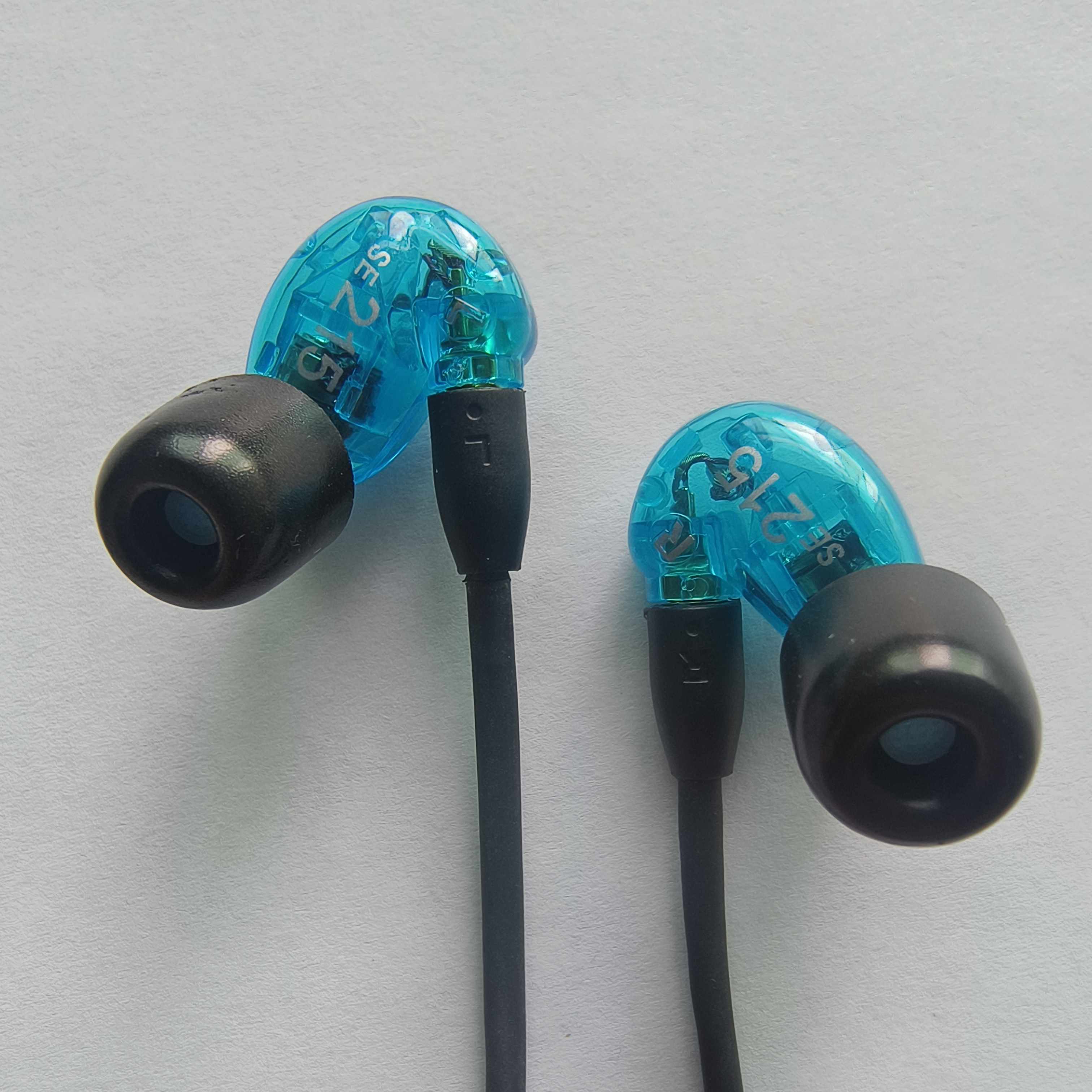 SE215 écouteurs Hi-fi stéréo suppression du bruit 3.5MM se 215 détachable filaire dans l'oreille écouteurs casque avec boîte VS SE535