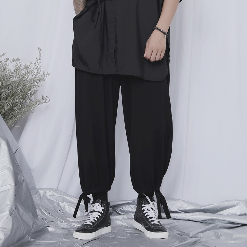 Pantalones de pierna ancha para hombre, pantalones holgados de pierna recta, tendencia japonesa Yamamoto, estilista negro oscuro, pantalones cortos punk para hombres: M