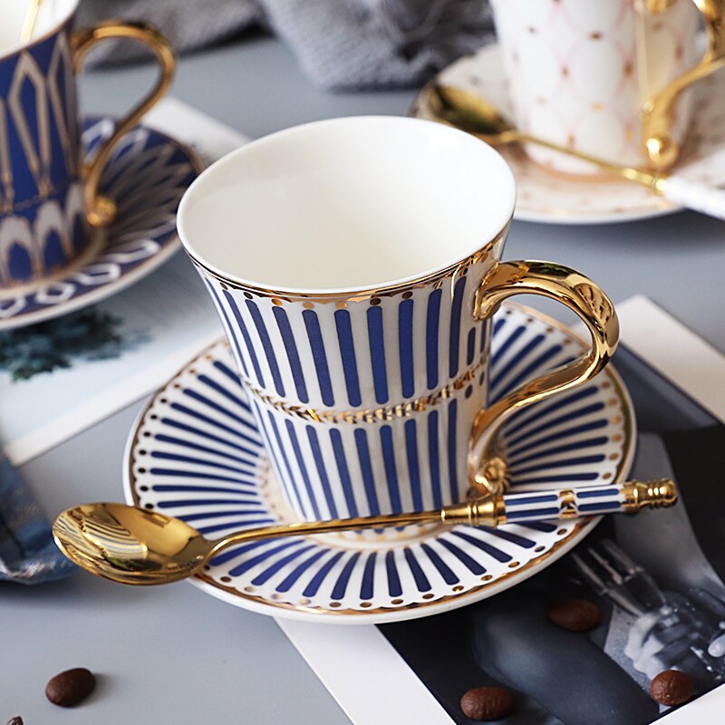 Porcelana Espana taza De café y platillo De lujo real De China De hueso Tazas De Ceramica Creativas porcelana Espresso taza De lujo: C blue